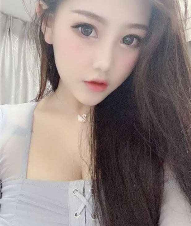 娇小玲珑的服务系妹纸