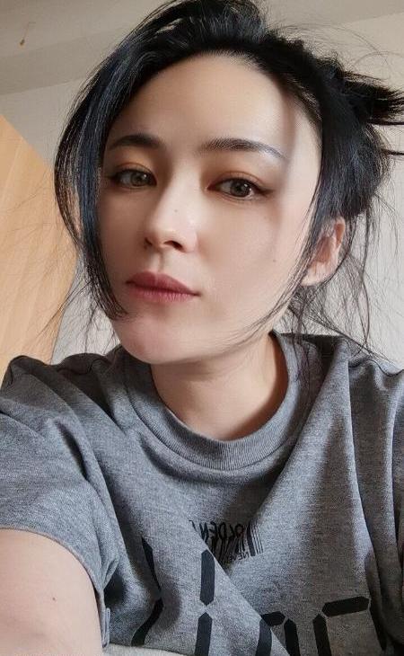 美容院单飞小妞