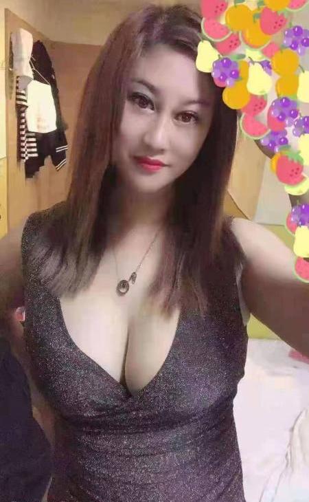 巨乳波霸性感妹